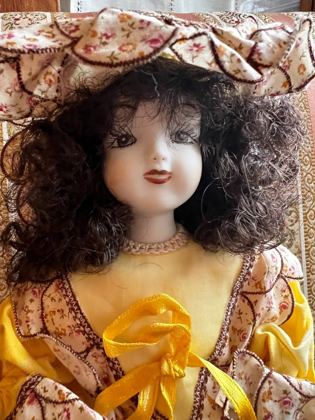 Bambola biscuit nuova con etichetta