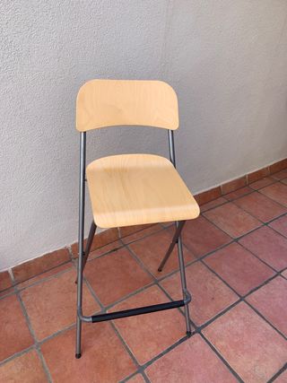2 Taburete alto modelo octubre 2 unidades