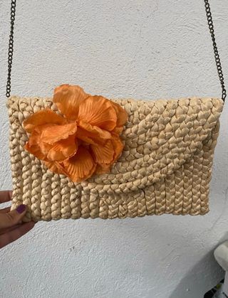Cartera de paja floral