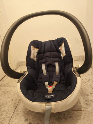 Silla Chicco infantil para coche