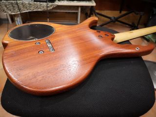 CUERPO guitarra WEISSE HÜGEL KORALLE + extras .