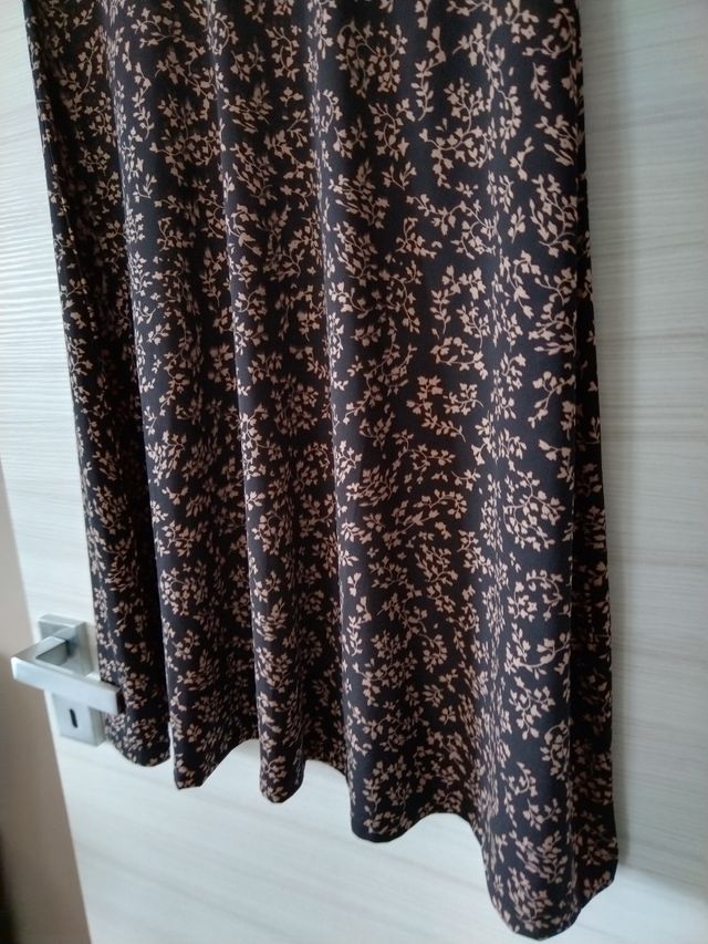 Abito lungo a ginocchio. OVS