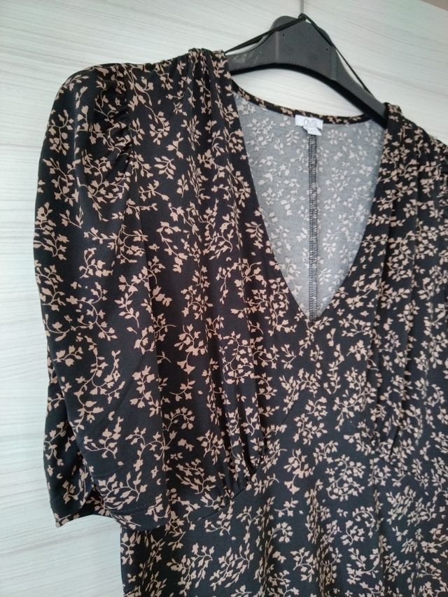 Abito lungo a ginocchio. OVS