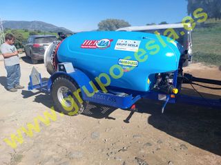 Atomizador Arrastrado 2000 Litros Freno Ordenador