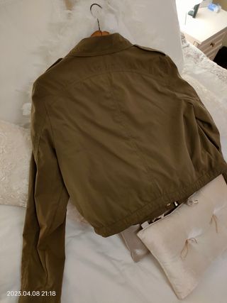 Cazadora tipo militar Stradivarius