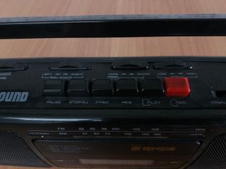 Radio cassett Stereo recorder.- marca Tensai, tamb