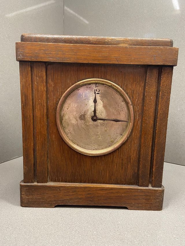 Reloj / Caja de Caudales Banco Vitalicio.