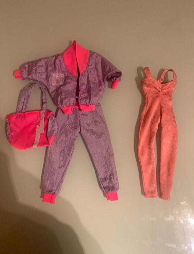 Lote de vestidos originales de Barbie