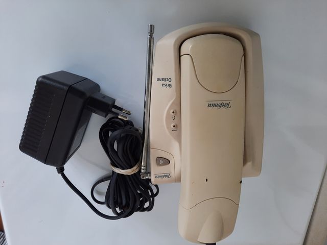 Telefono inalambrico vintage.