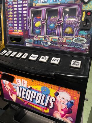 Tragaperras neopolis franco