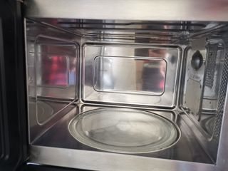 microondas sencillo y moderno