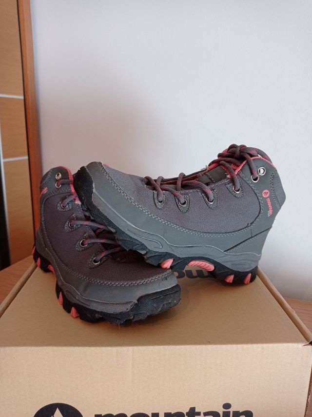 Botas de montaña y trekking