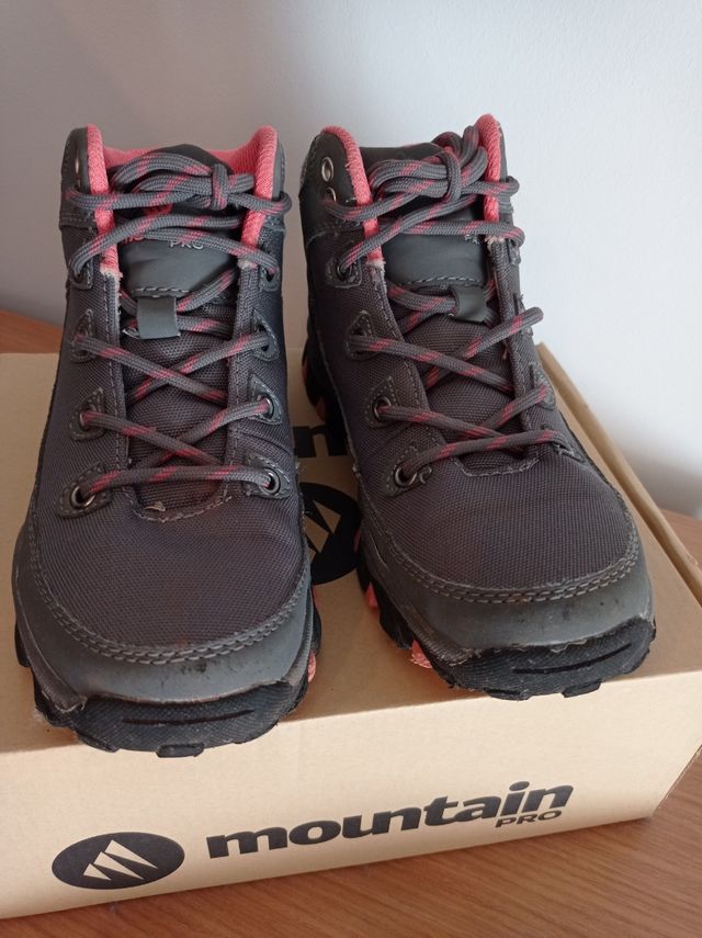 Botas de montaña y trekking