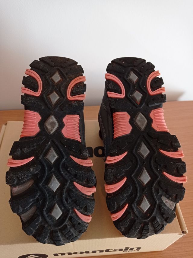 Botas de montaña y trekking