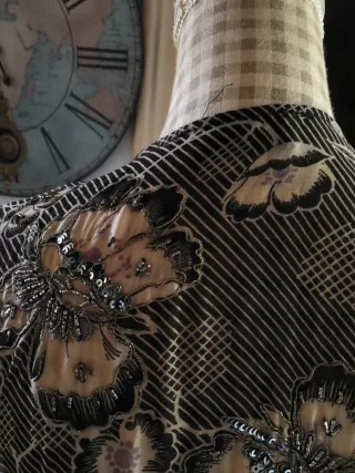 VESTIDO EN GASA DE SEDA BORDADO LENTEJUELAS ZARA