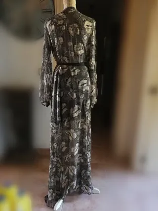 VESTIDO EN GASA DE SEDA BORDADO LENTEJUELAS ZARA