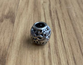Pandora charms plata