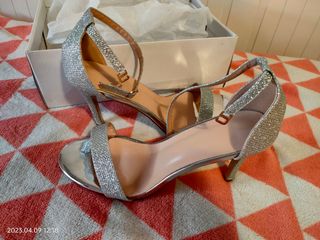sandalias plateadas 39 sin estrenar