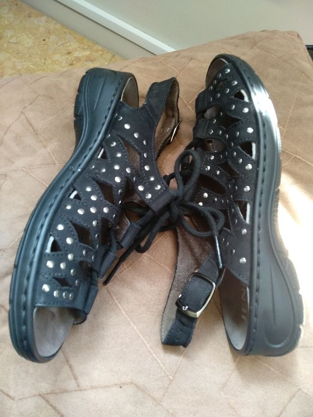 Sandalia de piel Yenny N. 37 o 37,5