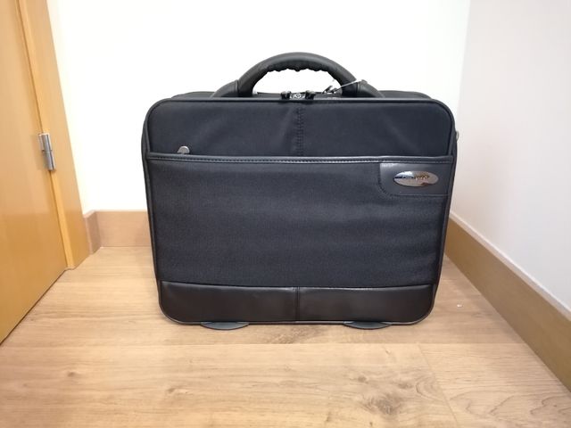 Maletín Guy Laroche