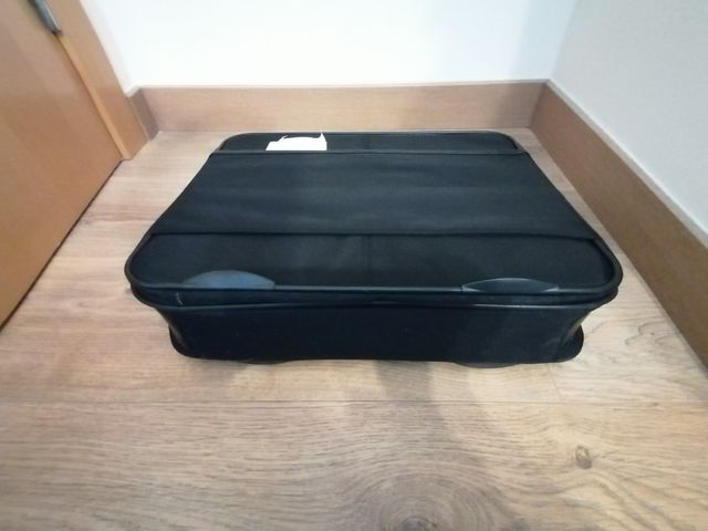 Maletín Guy Laroche