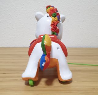 Baby Pony Clementoni, juguete de arrastre