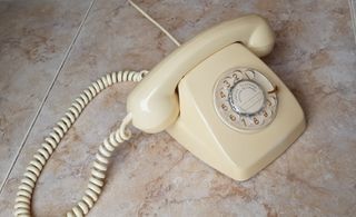 Teléfono antiguo