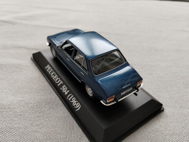 Peugeot 504 1/43 de Ixo