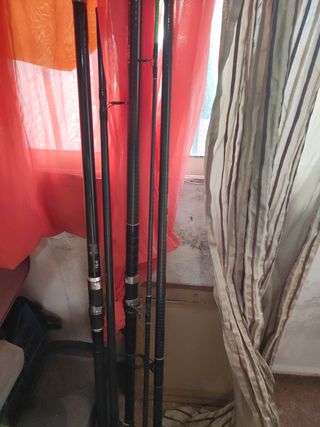 cañas de pescar en perfecto estado
