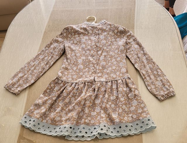 Vestido camel con rebeca marca Miranda talla 10