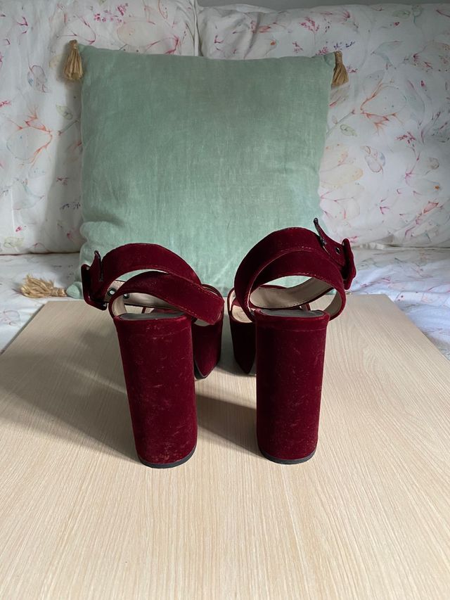 Sandalias tacón Mango. Talla 40