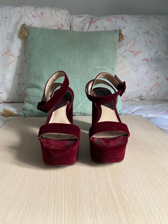 Sandalias tacón Mango. Talla 40
