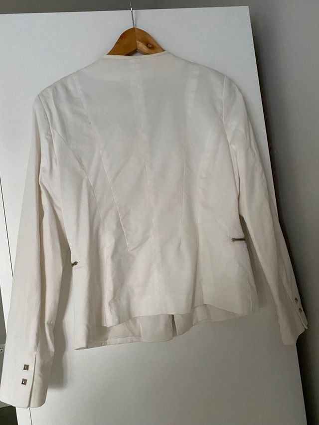 Chaqueta blanca. Talla 42