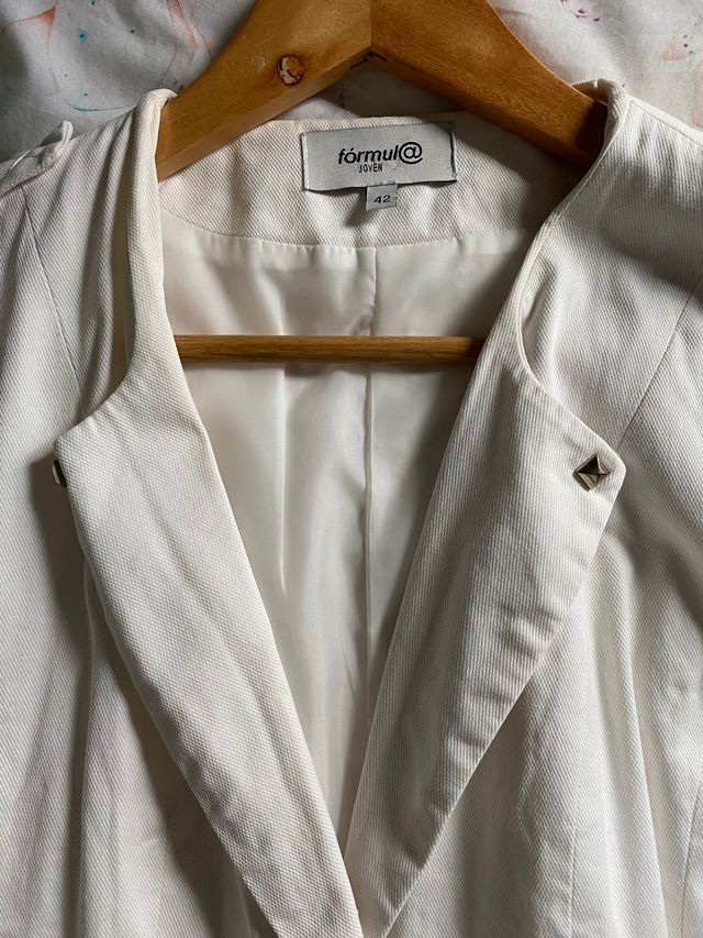 Chaqueta blanca. Talla 42
