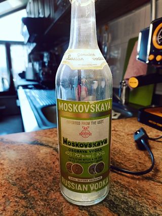 Lampada da tavolo vodka U.R.S.S.