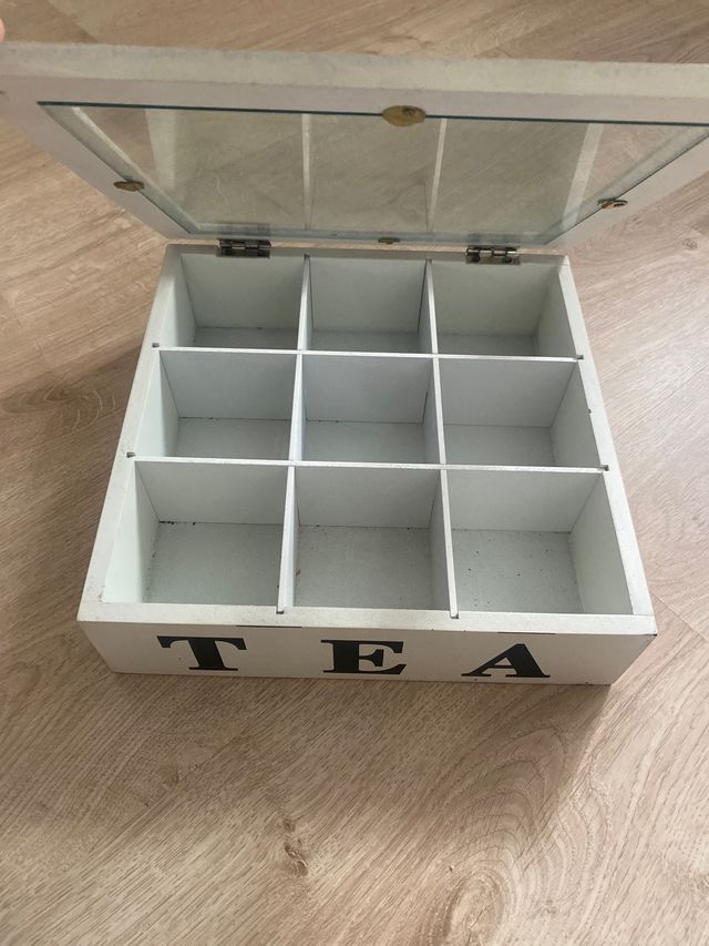 Caja de té de madera