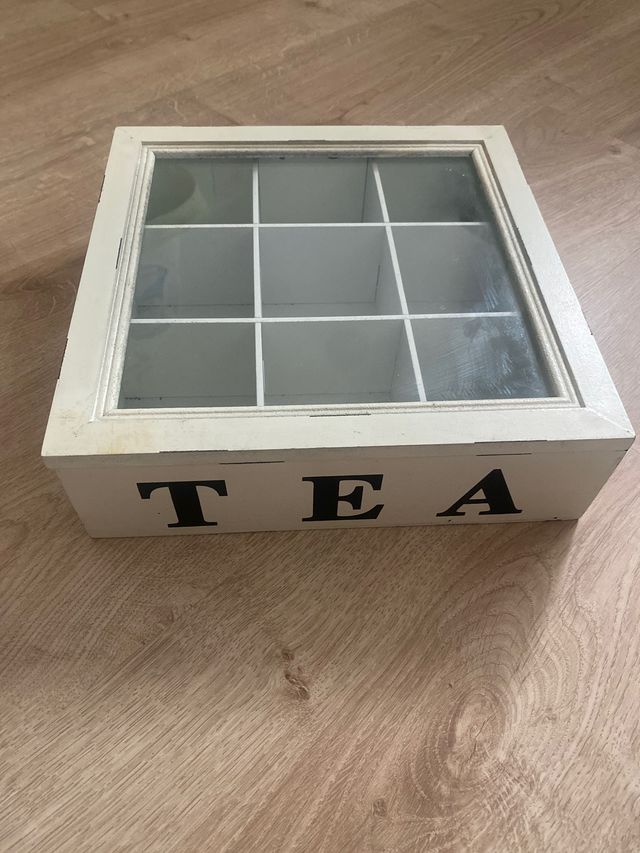 Caja de té de madera
