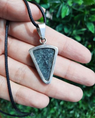 Colgante de Jade Jadeita y Plata de Ley.