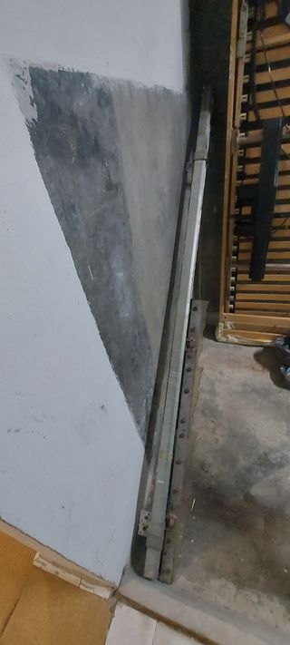 Guía puerta corredera industrial