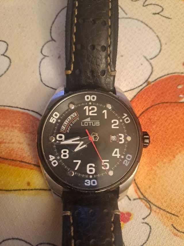 Reloj Lotus