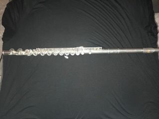 Flauta travessera YFL 282