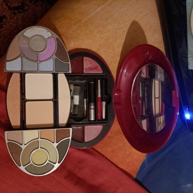 estuche de maquillaje