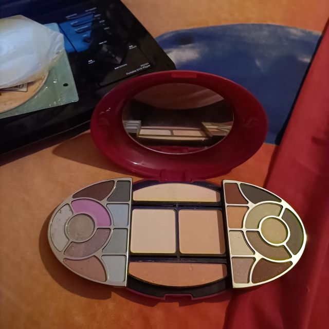 estuche de maquillaje