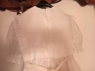 Precioso vestido de comunión con cancán.