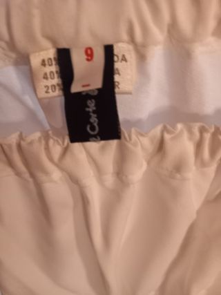 Precioso vestido de comunión con cancán.