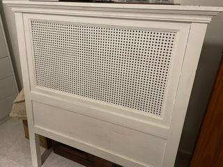 Precioso dormitorio individuual blanco y ratan