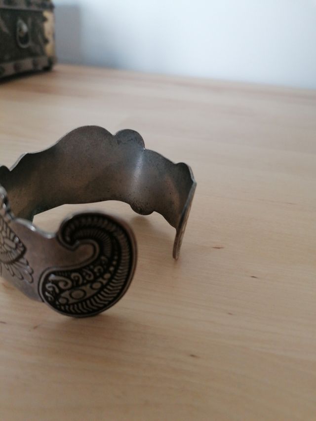 Pulsera plateada tipo Boho