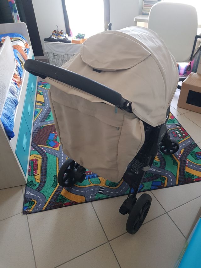 Silla de paseo plegable Britax B Agile 4 Plus