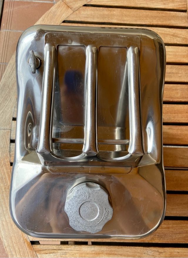 Bidón de gasolina de acero inoxidable