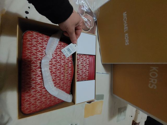 bolso y targetera Michael kors original